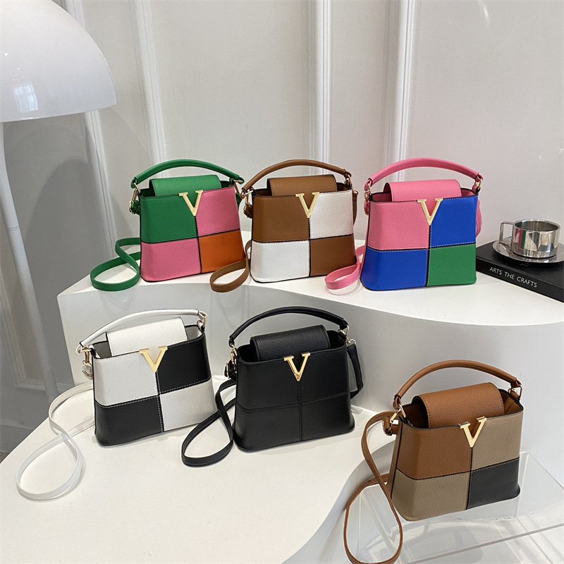 กระเป๋าโท้ทขนาดเล็ก Chic V-Log - Women'S Accessories Louis Vuitton บทวิจารณ์และราคา