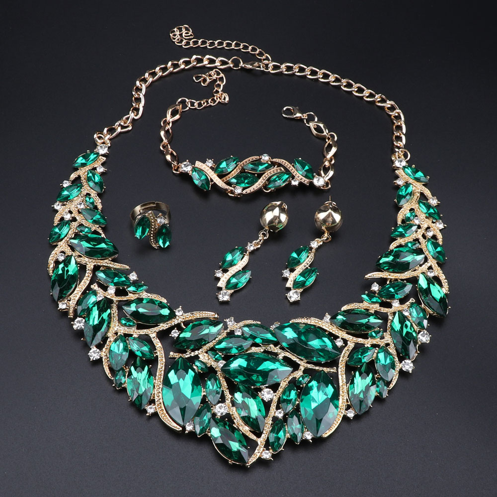 CYNTHIAหรูหราสีเขียวคริสตัลสร้ - Women Accessories India บทวิจารณ์และราคา