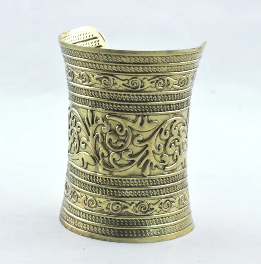 Vintage Alloy สร้อยข้อมือกว้าง - Women Accessories India บทวิจารณ์และราคา
