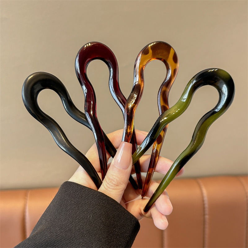 กิ๊บติดผมรูปตัวยู แฟชั่นลายกระ - Women Accessories Shop บทวิจารณ์และราคา